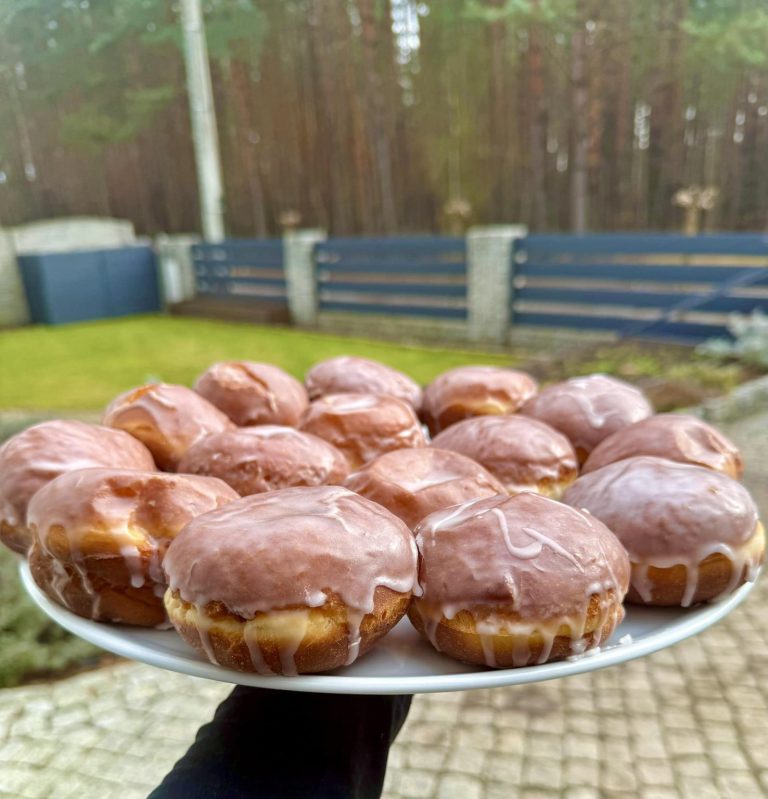 Pączki przygotowuję z tego przepisu